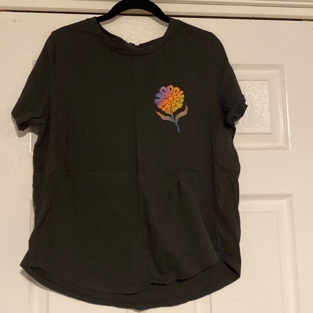 Never worn,old navy, “Happy and Free” tshirt